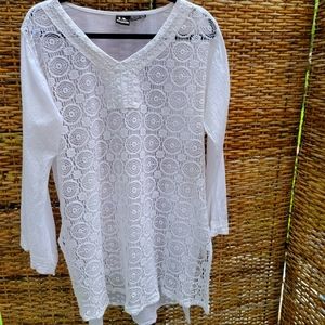 White lace tunic by SR Fashion